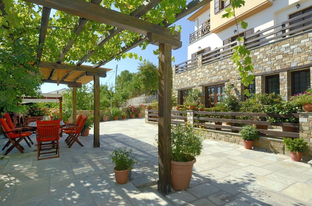 Guesthouse Iris Tsagarada Exterior photo