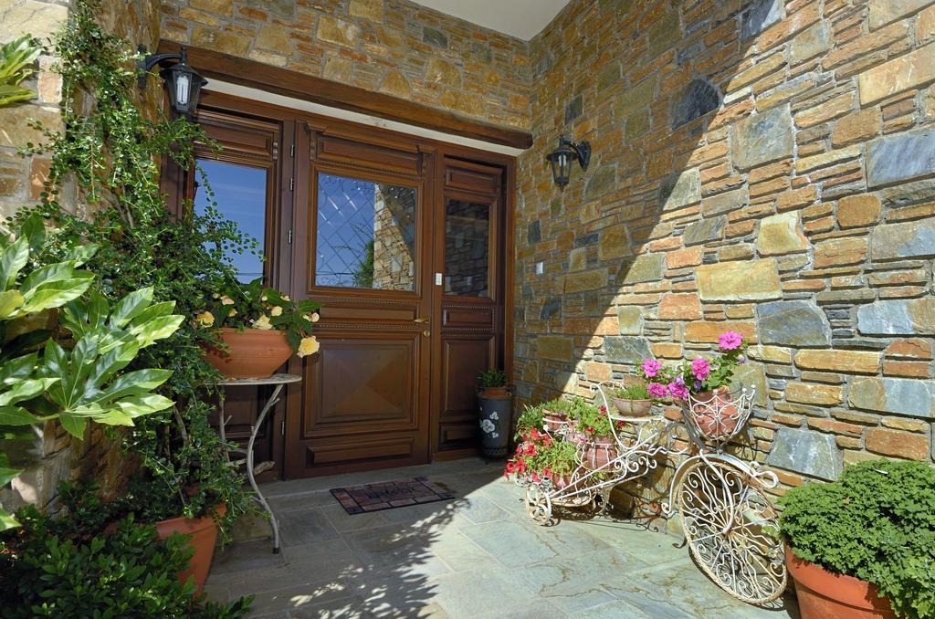 Guesthouse Iris Tsagarada Exterior photo
